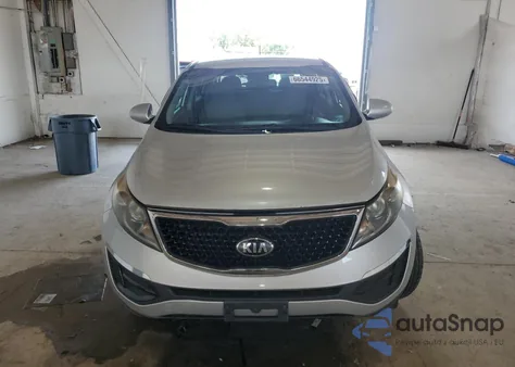 2016 Kia Sportage Lx z USA, uszkodzony, nr VIN KNDPBCAC2G7807432